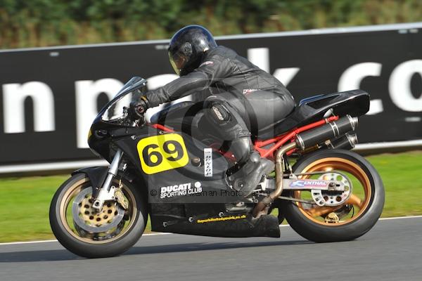 Motorcycle action photographs;Trackday digital images;event digital images;eventdigitalimages;no limits trackday;oulton park;oulton park circuit cheshire;oulton park photographs;peter wileman photography;trackday;trackday photos