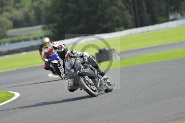 Motorcycle action photographs;Trackday digital images;event digital images;eventdigitalimages;no limits trackday;oulton park;oulton park circuit cheshire;oulton park photographs;peter wileman photography;trackday;trackday photos
