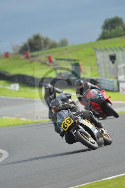 Motorcycle action photographs;Trackday digital images;event digital images;eventdigitalimages;no limits trackday;oulton park;oulton park circuit cheshire;oulton park photographs;peter wileman photography;trackday;trackday photos
