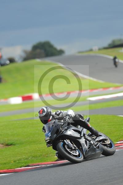 Motorcycle action photographs;Trackday digital images;event digital images;eventdigitalimages;no limits trackday;oulton park;oulton park circuit cheshire;oulton park photographs;peter wileman photography;trackday;trackday photos