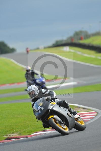 Motorcycle action photographs;Trackday digital images;event digital images;eventdigitalimages;no limits trackday;oulton park;oulton park circuit cheshire;oulton park photographs;peter wileman photography;trackday;trackday photos