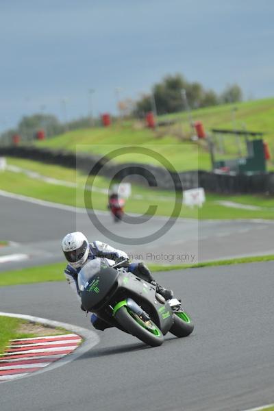 Motorcycle action photographs;Trackday digital images;event digital images;eventdigitalimages;no limits trackday;oulton park;oulton park circuit cheshire;oulton park photographs;peter wileman photography;trackday;trackday photos