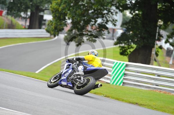 Motorcycle action photographs;Trackday digital images;event digital images;eventdigitalimages;no limits trackday;oulton park;oulton park circuit cheshire;oulton park photographs;peter wileman photography;trackday;trackday photos