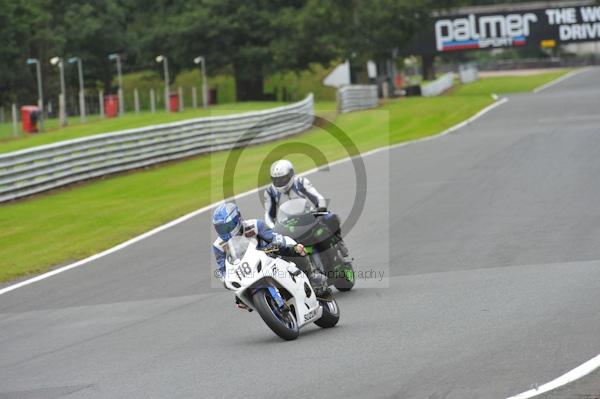 Motorcycle action photographs;Trackday digital images;event digital images;eventdigitalimages;no limits trackday;oulton park;oulton park circuit cheshire;oulton park photographs;peter wileman photography;trackday;trackday photos