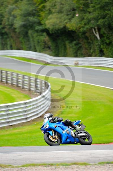 Motorcycle action photographs;Trackday digital images;event digital images;eventdigitalimages;no limits trackday;oulton park;oulton park circuit cheshire;oulton park photographs;peter wileman photography;trackday;trackday photos