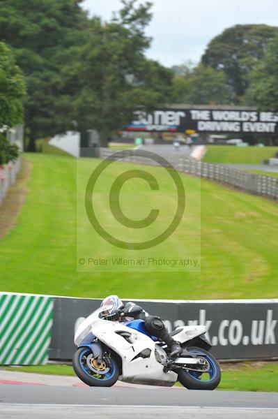 Motorcycle action photographs;Trackday digital images;event digital images;eventdigitalimages;no limits trackday;oulton park;oulton park circuit cheshire;oulton park photographs;peter wileman photography;trackday;trackday photos