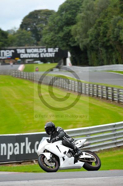 Motorcycle action photographs;Trackday digital images;event digital images;eventdigitalimages;no limits trackday;oulton park;oulton park circuit cheshire;oulton park photographs;peter wileman photography;trackday;trackday photos