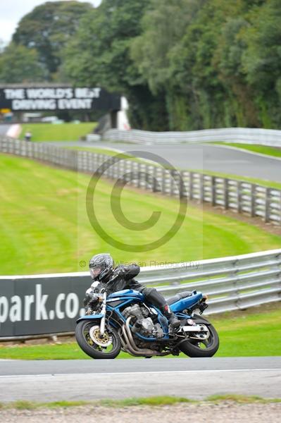 Motorcycle action photographs;Trackday digital images;event digital images;eventdigitalimages;no limits trackday;oulton park;oulton park circuit cheshire;oulton park photographs;peter wileman photography;trackday;trackday photos