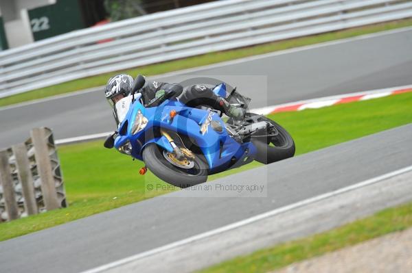 Motorcycle action photographs;Trackday digital images;event digital images;eventdigitalimages;no limits trackday;oulton park;oulton park circuit cheshire;oulton park photographs;peter wileman photography;trackday;trackday photos