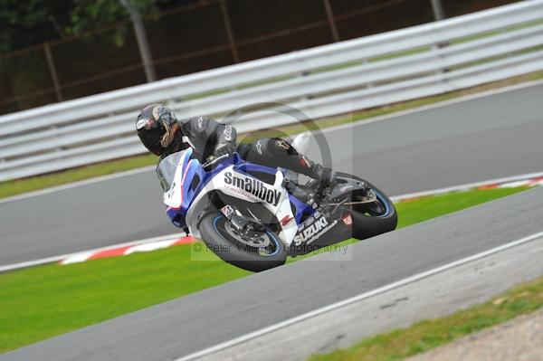 Motorcycle action photographs;Trackday digital images;event digital images;eventdigitalimages;no limits trackday;oulton park;oulton park circuit cheshire;oulton park photographs;peter wileman photography;trackday;trackday photos