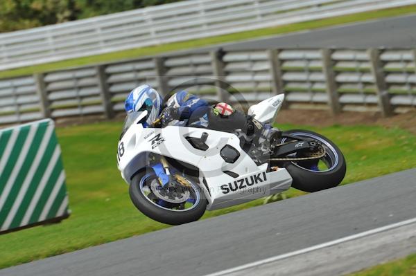 Motorcycle action photographs;Trackday digital images;event digital images;eventdigitalimages;no limits trackday;oulton park;oulton park circuit cheshire;oulton park photographs;peter wileman photography;trackday;trackday photos