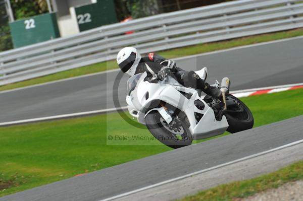 Motorcycle action photographs;Trackday digital images;event digital images;eventdigitalimages;no limits trackday;oulton park;oulton park circuit cheshire;oulton park photographs;peter wileman photography;trackday;trackday photos