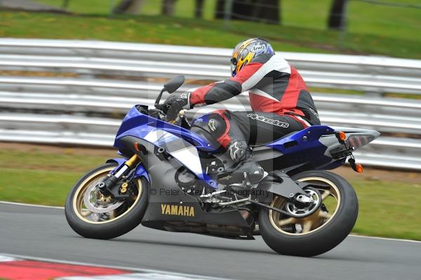Motorcycle action photographs;Trackday digital images;event digital images;eventdigitalimages;no limits trackday;oulton park;oulton park circuit cheshire;oulton park photographs;peter wileman photography;trackday;trackday photos