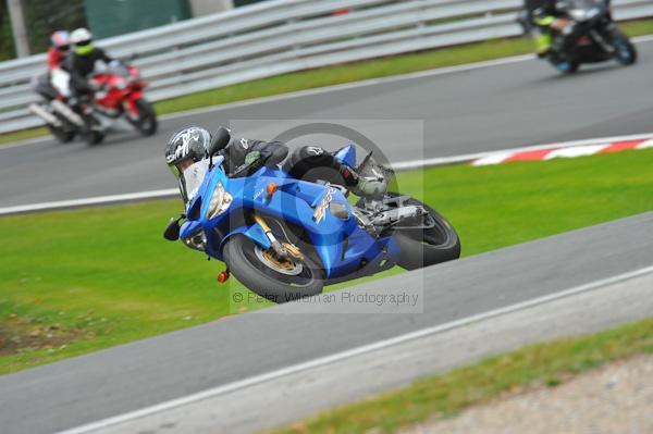 Motorcycle action photographs;Trackday digital images;event digital images;eventdigitalimages;no limits trackday;oulton park;oulton park circuit cheshire;oulton park photographs;peter wileman photography;trackday;trackday photos