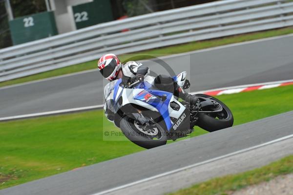 Motorcycle action photographs;Trackday digital images;event digital images;eventdigitalimages;no limits trackday;oulton park;oulton park circuit cheshire;oulton park photographs;peter wileman photography;trackday;trackday photos