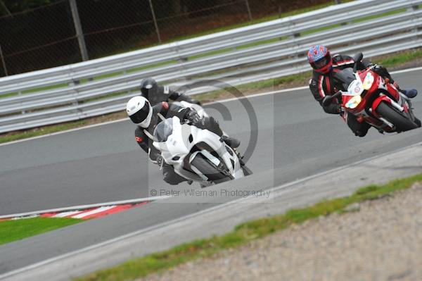 Motorcycle action photographs;Trackday digital images;event digital images;eventdigitalimages;no limits trackday;oulton park;oulton park circuit cheshire;oulton park photographs;peter wileman photography;trackday;trackday photos