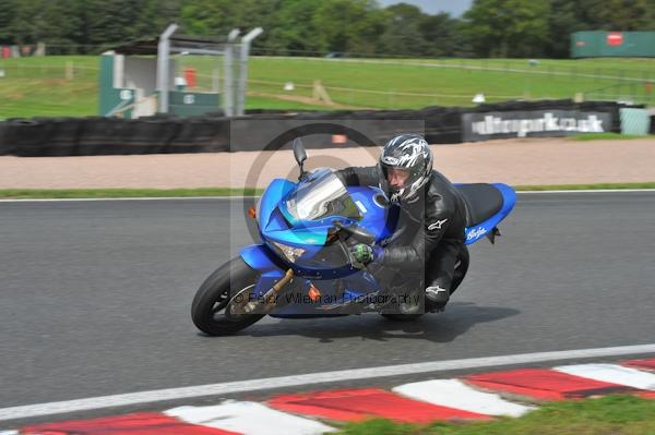 Motorcycle action photographs;Trackday digital images;event digital images;eventdigitalimages;no limits trackday;oulton park;oulton park circuit cheshire;oulton park photographs;peter wileman photography;trackday;trackday photos