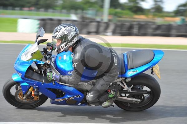 Motorcycle action photographs;Trackday digital images;event digital images;eventdigitalimages;no limits trackday;oulton park;oulton park circuit cheshire;oulton park photographs;peter wileman photography;trackday;trackday photos