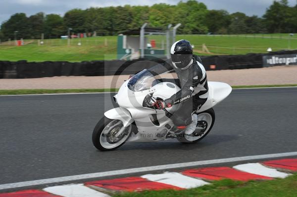 Motorcycle action photographs;Trackday digital images;event digital images;eventdigitalimages;no limits trackday;oulton park;oulton park circuit cheshire;oulton park photographs;peter wileman photography;trackday;trackday photos