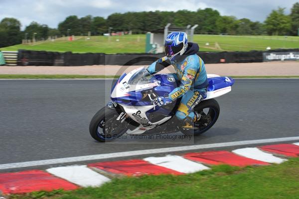 Motorcycle action photographs;Trackday digital images;event digital images;eventdigitalimages;no limits trackday;oulton park;oulton park circuit cheshire;oulton park photographs;peter wileman photography;trackday;trackday photos