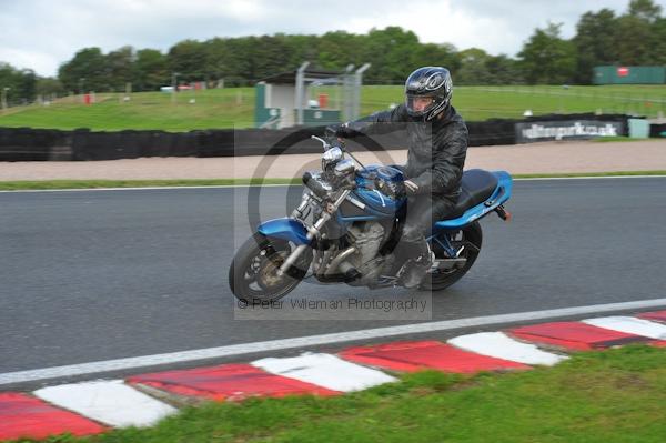 Motorcycle action photographs;Trackday digital images;event digital images;eventdigitalimages;no limits trackday;oulton park;oulton park circuit cheshire;oulton park photographs;peter wileman photography;trackday;trackday photos