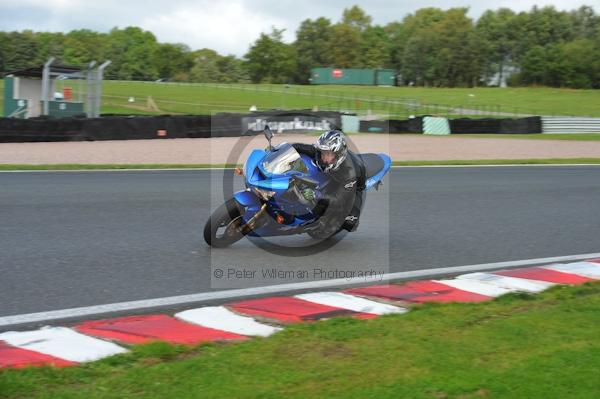 Motorcycle action photographs;Trackday digital images;event digital images;eventdigitalimages;no limits trackday;oulton park;oulton park circuit cheshire;oulton park photographs;peter wileman photography;trackday;trackday photos