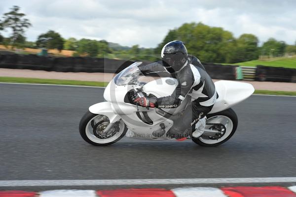 Motorcycle action photographs;Trackday digital images;event digital images;eventdigitalimages;no limits trackday;oulton park;oulton park circuit cheshire;oulton park photographs;peter wileman photography;trackday;trackday photos