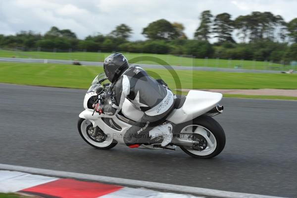 Motorcycle action photographs;Trackday digital images;event digital images;eventdigitalimages;no limits trackday;oulton park;oulton park circuit cheshire;oulton park photographs;peter wileman photography;trackday;trackday photos