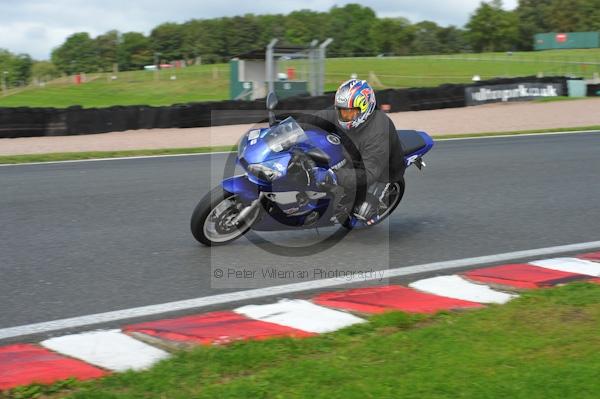 Motorcycle action photographs;Trackday digital images;event digital images;eventdigitalimages;no limits trackday;oulton park;oulton park circuit cheshire;oulton park photographs;peter wileman photography;trackday;trackday photos
