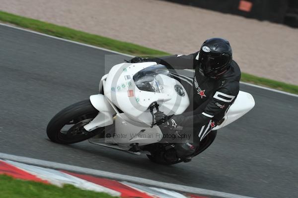 Motorcycle action photographs;Trackday digital images;event digital images;eventdigitalimages;no limits trackday;oulton park;oulton park circuit cheshire;oulton park photographs;peter wileman photography;trackday;trackday photos