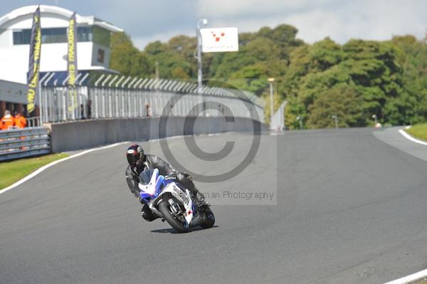 Motorcycle action photographs;Trackday digital images;event digital images;eventdigitalimages;no limits trackday;oulton park;oulton park circuit cheshire;oulton park photographs;peter wileman photography;trackday;trackday photos