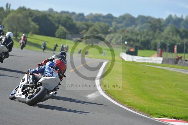 Motorcycle action photographs;Trackday digital images;event digital images;eventdigitalimages;no limits trackday;oulton park;oulton park circuit cheshire;oulton park photographs;peter wileman photography;trackday;trackday photos