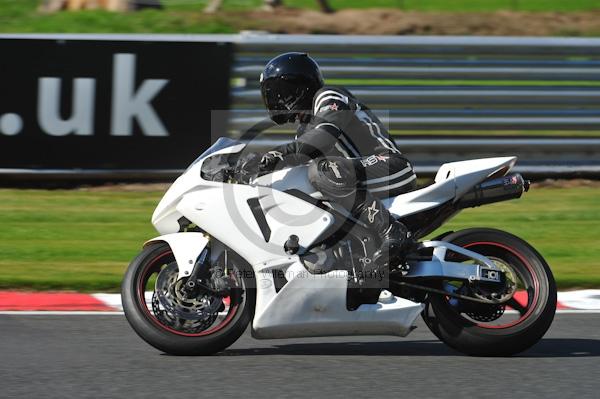 Motorcycle action photographs;Trackday digital images;event digital images;eventdigitalimages;no limits trackday;oulton park;oulton park circuit cheshire;oulton park photographs;peter wileman photography;trackday;trackday photos