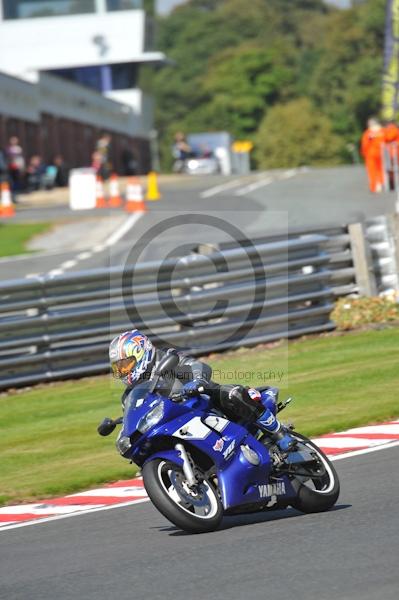Motorcycle action photographs;Trackday digital images;event digital images;eventdigitalimages;no limits trackday;oulton park;oulton park circuit cheshire;oulton park photographs;peter wileman photography;trackday;trackday photos