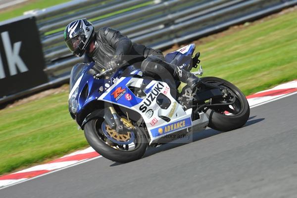 Motorcycle action photographs;Trackday digital images;event digital images;eventdigitalimages;no limits trackday;oulton park;oulton park circuit cheshire;oulton park photographs;peter wileman photography;trackday;trackday photos