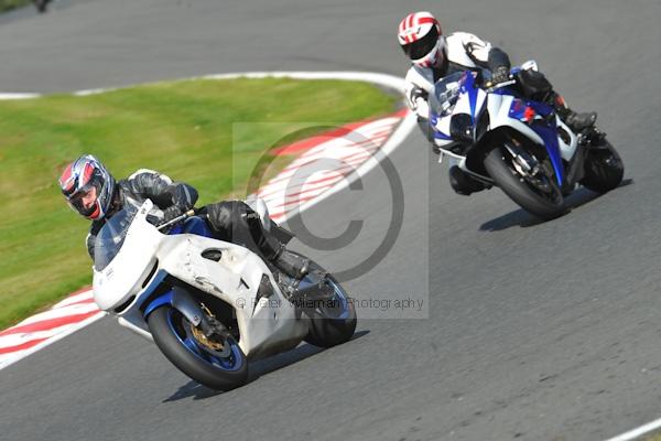Motorcycle action photographs;Trackday digital images;event digital images;eventdigitalimages;no limits trackday;oulton park;oulton park circuit cheshire;oulton park photographs;peter wileman photography;trackday;trackday photos