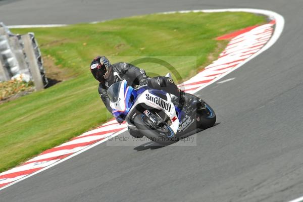 Motorcycle action photographs;Trackday digital images;event digital images;eventdigitalimages;no limits trackday;oulton park;oulton park circuit cheshire;oulton park photographs;peter wileman photography;trackday;trackday photos