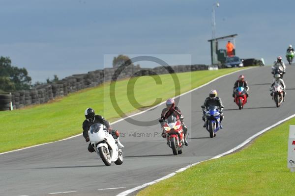 Motorcycle action photographs;Trackday digital images;event digital images;eventdigitalimages;no limits trackday;oulton park;oulton park circuit cheshire;oulton park photographs;peter wileman photography;trackday;trackday photos
