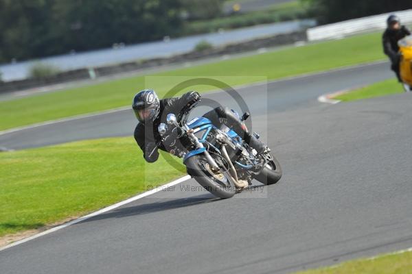 Motorcycle action photographs;Trackday digital images;event digital images;eventdigitalimages;no limits trackday;oulton park;oulton park circuit cheshire;oulton park photographs;peter wileman photography;trackday;trackday photos