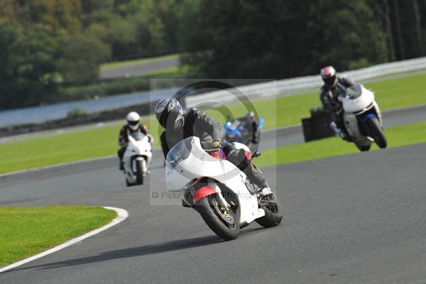 Motorcycle action photographs;Trackday digital images;event digital images;eventdigitalimages;no limits trackday;oulton park;oulton park circuit cheshire;oulton park photographs;peter wileman photography;trackday;trackday photos