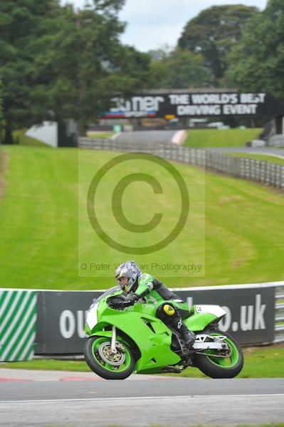 Motorcycle action photographs;Trackday digital images;event digital images;eventdigitalimages;no limits trackday;oulton park;oulton park circuit cheshire;oulton park photographs;peter wileman photography;trackday;trackday photos