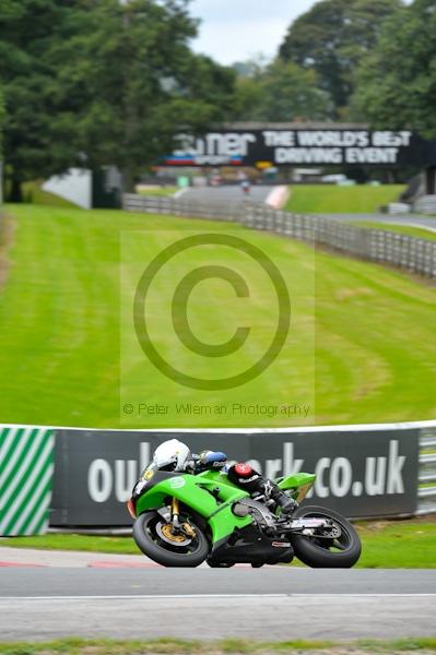 Motorcycle action photographs;Trackday digital images;event digital images;eventdigitalimages;no limits trackday;oulton park;oulton park circuit cheshire;oulton park photographs;peter wileman photography;trackday;trackday photos