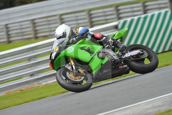 Motorcycle action photographs;Trackday digital images;event digital images;eventdigitalimages;no limits trackday;oulton park;oulton park circuit cheshire;oulton park photographs;peter wileman photography;trackday;trackday photos