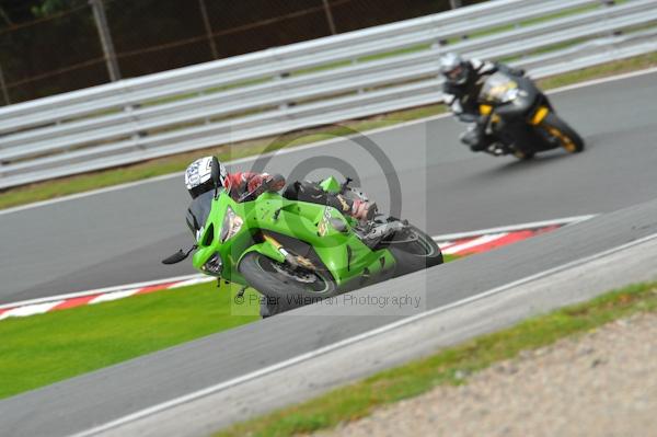 Motorcycle action photographs;Trackday digital images;event digital images;eventdigitalimages;no limits trackday;oulton park;oulton park circuit cheshire;oulton park photographs;peter wileman photography;trackday;trackday photos