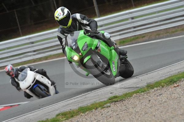 Motorcycle action photographs;Trackday digital images;event digital images;eventdigitalimages;no limits trackday;oulton park;oulton park circuit cheshire;oulton park photographs;peter wileman photography;trackday;trackday photos