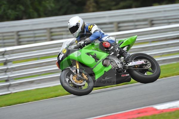 Motorcycle action photographs;Trackday digital images;event digital images;eventdigitalimages;no limits trackday;oulton park;oulton park circuit cheshire;oulton park photographs;peter wileman photography;trackday;trackday photos