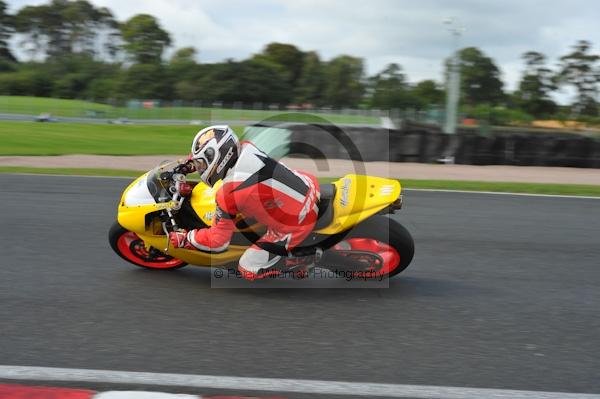 Motorcycle action photographs;Trackday digital images;event digital images;eventdigitalimages;no limits trackday;oulton park;oulton park circuit cheshire;oulton park photographs;peter wileman photography;trackday;trackday photos