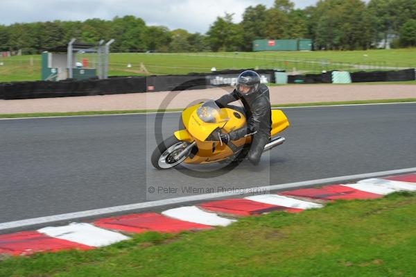 Motorcycle action photographs;Trackday digital images;event digital images;eventdigitalimages;no limits trackday;oulton park;oulton park circuit cheshire;oulton park photographs;peter wileman photography;trackday;trackday photos
