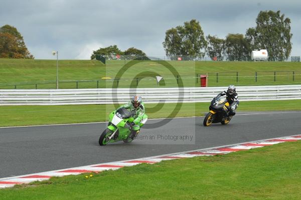 Motorcycle action photographs;Trackday digital images;event digital images;eventdigitalimages;no limits trackday;oulton park;oulton park circuit cheshire;oulton park photographs;peter wileman photography;trackday;trackday photos