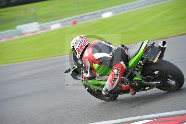 Motorcycle action photographs;Trackday digital images;event digital images;eventdigitalimages;no limits trackday;oulton park;oulton park circuit cheshire;oulton park photographs;peter wileman photography;trackday;trackday photos